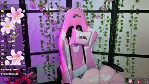 Snapshot of kitsune_little chatting on 04/10/26, 09:52 kitsune_little online show from 04/10/26, 09:52