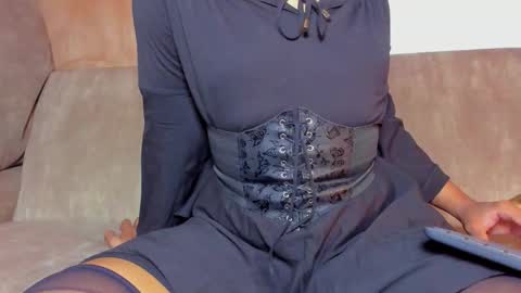 Kitsune-sama online show from 11/05/25, 01:33