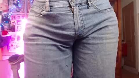 Snapshot of kitsunearineko chatting on 12/03/24, 02:47 Ari Keimiwrights online show from 12/03/24, 02:47