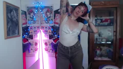 Snapshot of kitsunearineko chatting on 12/07/24, 05:42 Ari Keimiwrights online show from 12/07/24, 05:42