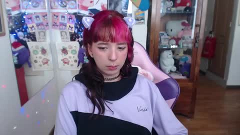 Snapshot of kitsunearineko chatting on 12/26/24, 09:15 Ari Keimiwrights online show from 12/26/24, 09:15