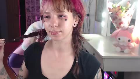 Snapshot of kitsunearineko chatting on 02/15/25, 02:37 Ari Keimiwrights online show from 02/15/25, 02:37