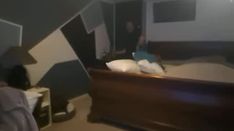 Snapshot of kittenkatch chatting on 12/18/25, 04:07 KittenKatch online show from 12/18/25, 04:07