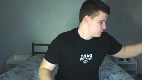 Snapshot of kittenmur chatting on 02/09/25, 07:41 Vlad online show from 02/09/25, 07:41