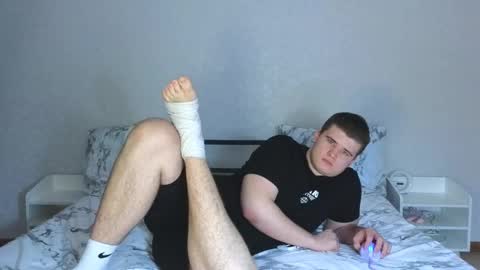 Snapshot of kittenmur chatting on 02/10/25, 02:16 Vlad online show from 02/10/25, 02:16