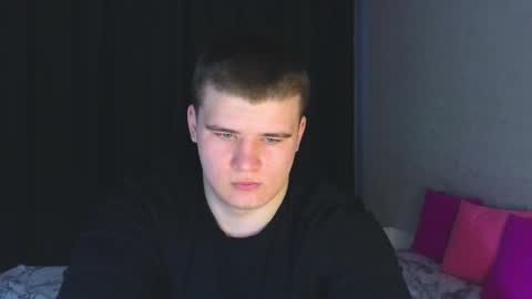 Snapshot of kittenmur chatting on 03/09/25, 11:58 Vlad online show from 03/09/25, 11:58