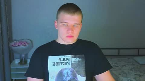 Snapshot of kittenmur chatting on 11/02/25, 10:23 Vlad online show from 11/02/25, 10:23