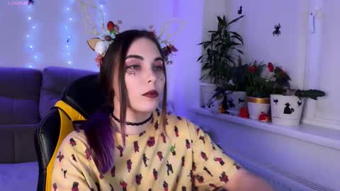 Veronica online show from 10/31/25, 01:01