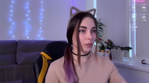 Veronica online show from 11/25/25, 07:08