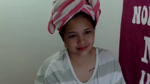 Snapshot of kittlyn chatting on 11/08/25, 11:54 kittlyn online show from 11/08/25, 11:54