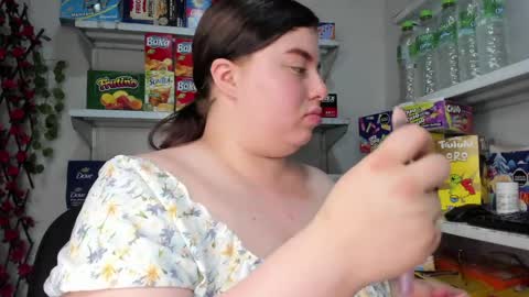 Snapshot of kitty__pinnk chatting on 04/02/26, 07:55 KAROL online show from 04/02/26, 07:55