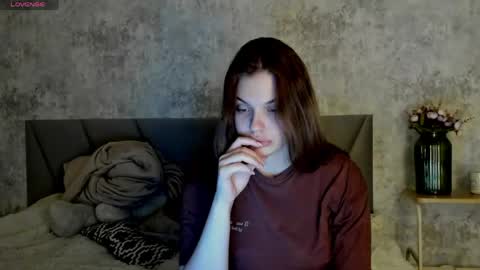 Snapshot of kitty_cathie chatting on 04/29/26, 05:06 Catherine online show from 04/29/26, 05:06