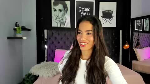 Snapshot of kitty_collins_ chatting on 09/15/25, 11:21 Kitty online show from 09/15/25, 11:21