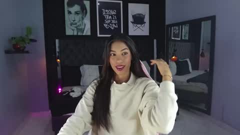 Snapshot of kitty_collins_ chatting on 10/20/25, 11:54 Kitty online show from 10/20/25, 11:54