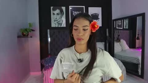 Snapshot of kitty_collins_ chatting on 10/23/25, 11:31 Kitty online show from 10/23/25, 11:31
