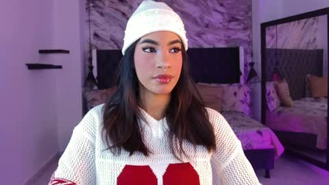 Snapshot of kitty_collins_ chatting on 04/05/26, 11:29 Kitty online show from 04/05/26, 11:29