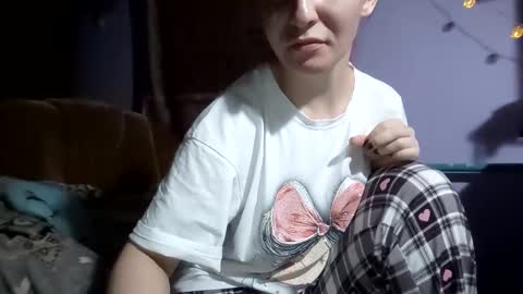 Kitti online show from 12/05/25, 04:47