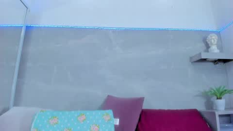 Snapshot of kitty_dream01 chatting on 04/16/26, 09:39 Kitty Dream01 online show from 04/16/26, 09:39