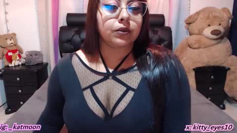Snapshot of kitty_eyes chatting on 02/23/26, 02:42 kitty online show from 02/23/26, 02:42