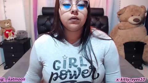 Snapshot of kitty_eyes chatting on 02/23/26, 11:24 kitty online show from 02/23/26, 11:24