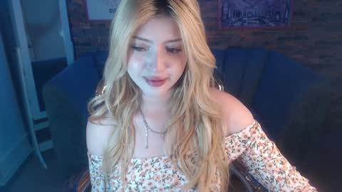 kitty_fox_b online show from 12/23/24, 03:55