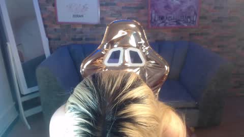 kitty_fox_b online show from 12/26/24, 03:53