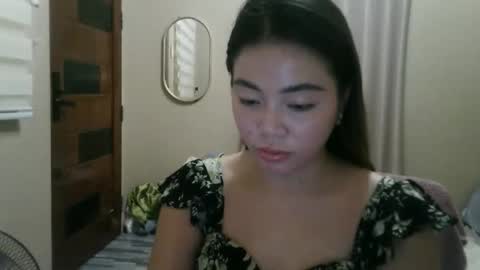 Snapshot of kitty_fussy chatting on 04/23/26, 06:36 kitty_fussy online show from 04/23/26, 06:36