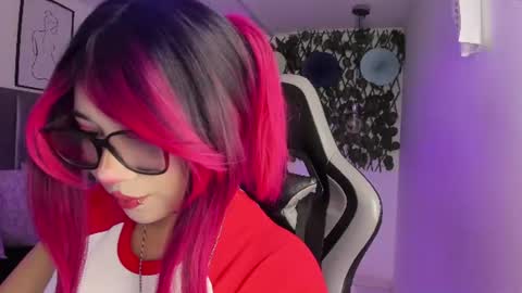 Snapshot of kitty_gang chatting on 06/16/26, 01:30 Camila online show from 06/16/26, 01:30