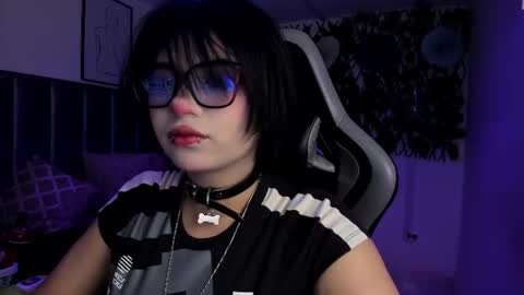 Snapshot of kitty_gang chatting on 06/17/26, 01:30 Camila online show from 06/17/26, 01:30