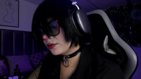 Snapshot of kitty_gang chatting on 06/18/26, 01:50 Camila online show from 06/18/26, 01:50