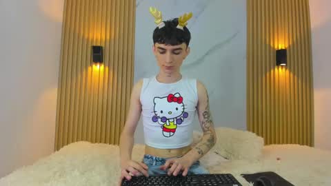 kitty_gill online show from 12/21/24, 11:33
