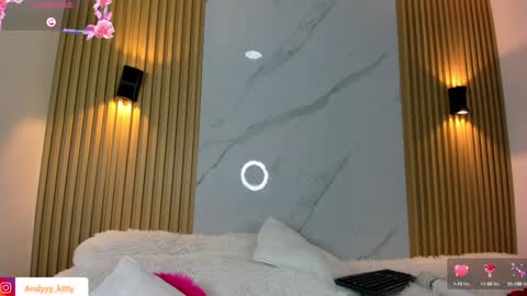 kitty_gill online show from 01/22/25, 02:14