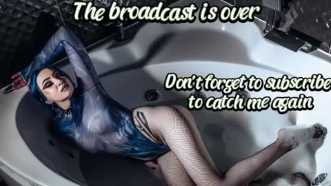 Hey  Im Ellie  if you like me and like my show give me a thumbs up hehe online show from 12/07/24, 09:33