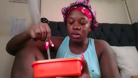 kitty_kerry online show from 12/19/25, 10:55