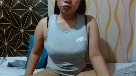 Snapshot of kitty_kheira chatting on 06/16/26, 11:02 Kheira online show from 06/16/26, 11:02