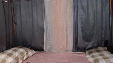 Snapshot of kitty_kim07 chatting on 10/15/25, 08:47 kitty_kim07 online show from 10/15/25, 08:47