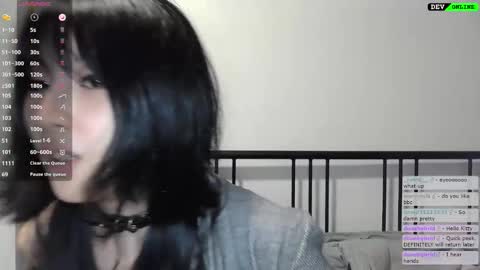 Snapshot of kitty_krush chatting on 10/14/25, 10:32 Kitty online show from 10/14/25, 10:32