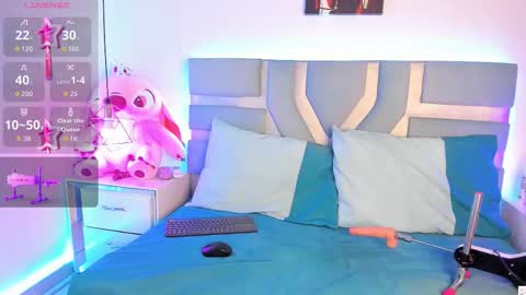 Snapshot of kitty_love01 chatting on 11/06/25, 12:39 kitty_love01 online show from 11/06/25, 12:39