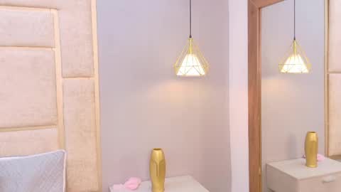 Snapshot of kitty_model chatting on 05/20/26, 01:39 kitty_model online show from 05/20/26, 01:39