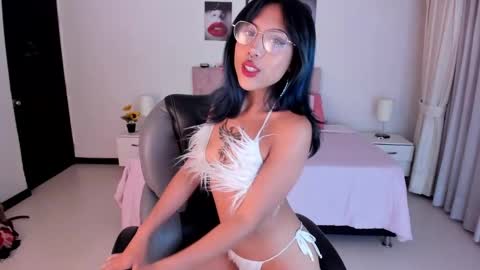 Snapshot of kitty_pam chatting on 03/08/25, 08:11 Kitty online show from 03/08/25, 08:11