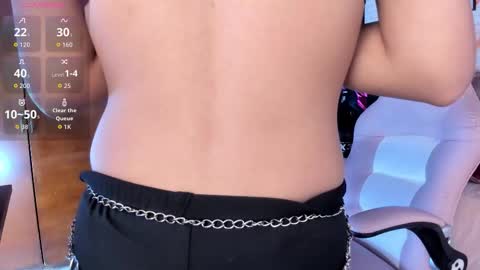 Snapshot of kitty_pam chatting on 10/26/25, 09:21 Kitty online show from 10/26/25, 09:21