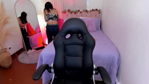 Snapshot of kitty_pam chatting on 12/14/25, 07:51 Kitty online show from 12/14/25, 07:51