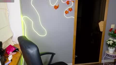 Kate online show from 11/16/25, 12:44