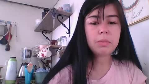 Snapshot of kitty_small69 chatting on 12/14/25, 03:50 kitty_small69 online show from 12/14/25, 03:50