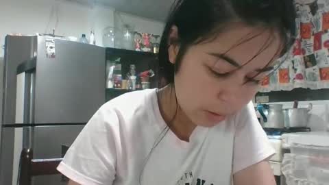 Snapshot of kitty_small69 chatting on 02/21/26, 02:45 kitty_small69 online show from 02/21/26, 02:45