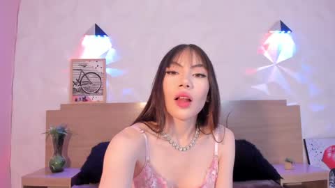 Snapshot of kitty_velve chatting on 04/28/26, 12:10 kitty online show from 04/28/26, 12:10