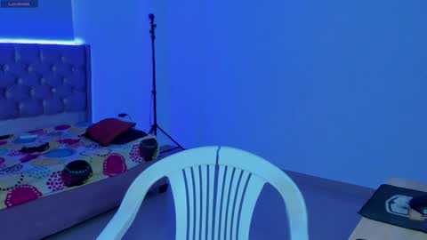 kitty_violet11 online show from 04/01/26, 09:45