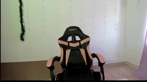 violet online show from 01/19/25, 05:07