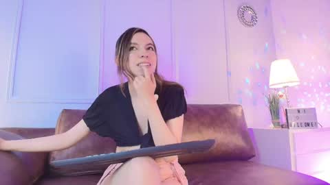 Snapshot of kittybloom_ chatting on 04/17/26, 01:58 Kitty online show from 04/17/26, 01:58