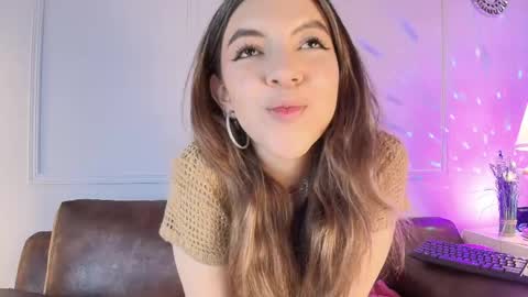 Snapshot of kittybloom_ chatting on 05/12/26, 01:19 Kitty online show from 05/12/26, 01:19